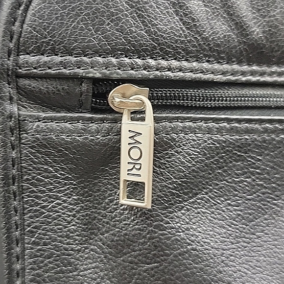 MORI Black Leather Briefcase / Computer Bag w/ Pockets, compartments, zippers - Picture 2 of 14
